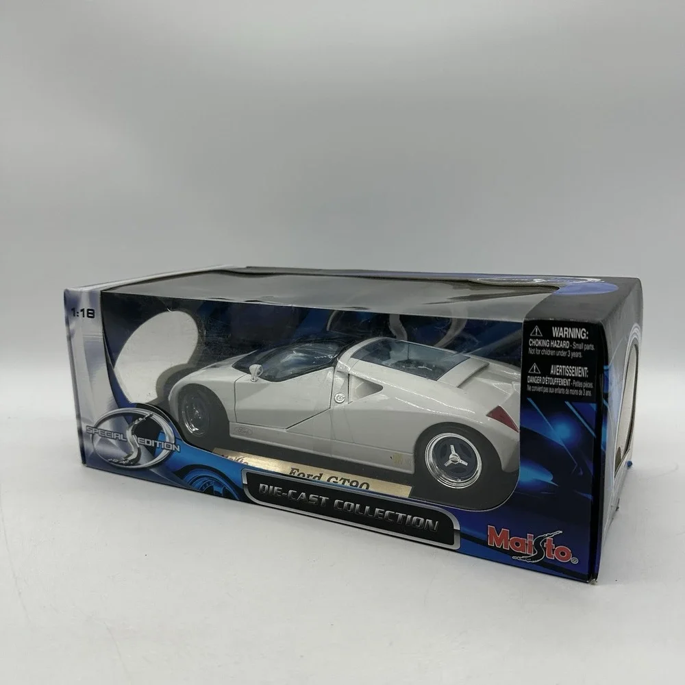 2005 Maisto 31827 Special Edition Ford GT90 White 1:18 Scale Die-Cast Metal Car